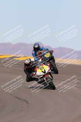 media/Oct-30-2022-CVMA (Sun) [[fb421c3cec]]/Race 5 Amateur Formula Middleweight/